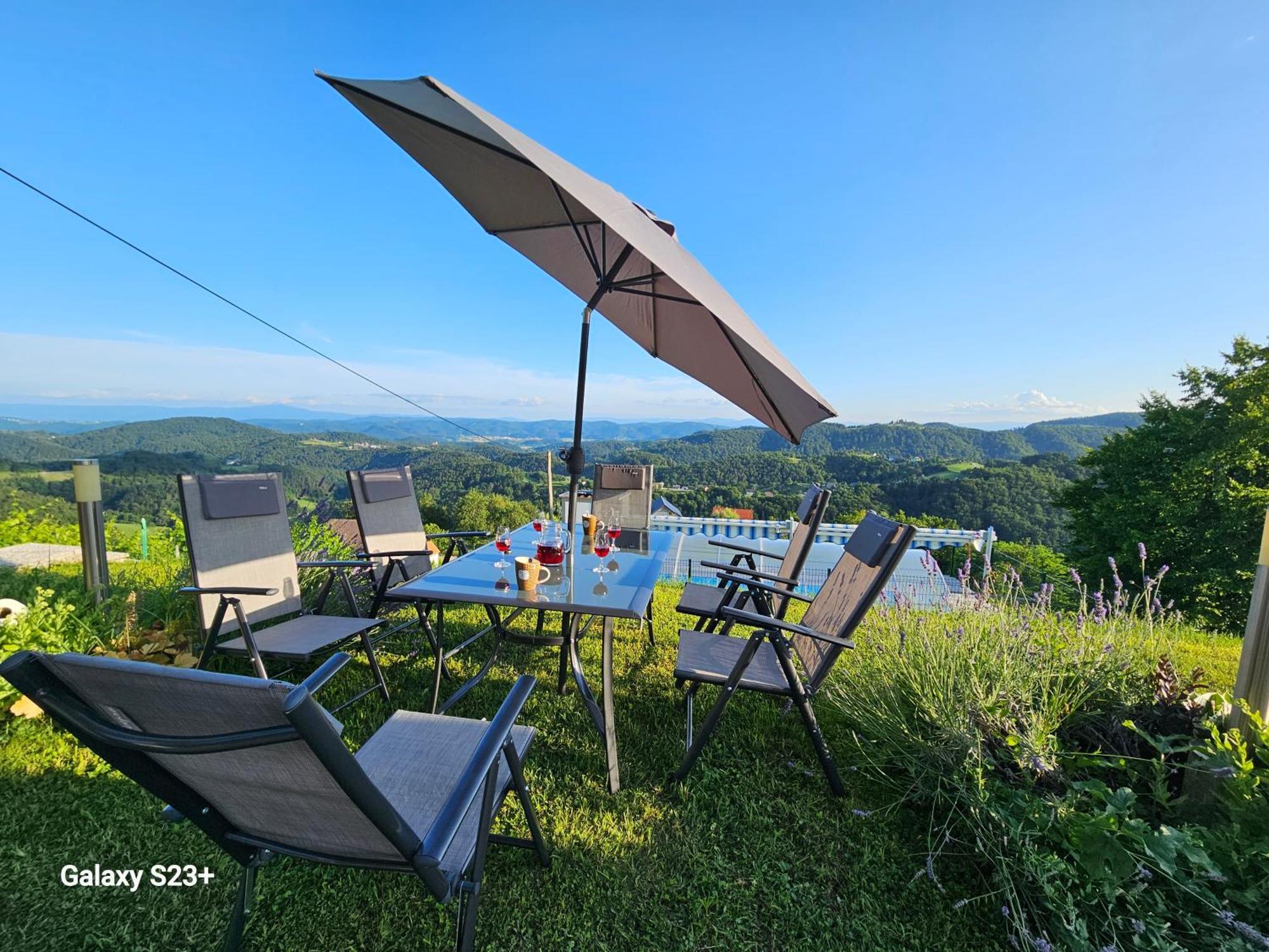 Zidanica Bundersek Apartment Sentjanz  ภายนอก รูปภาพ